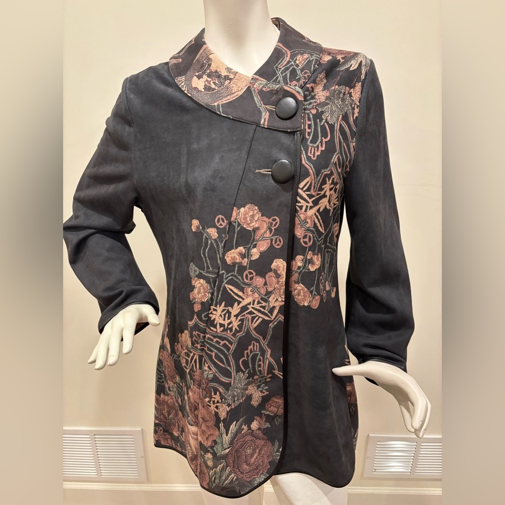 Radzoli Floral Asymmetrical Grey & Pastel Embroidery Detail Button-Up Tunic, L - Picture 9 of 13